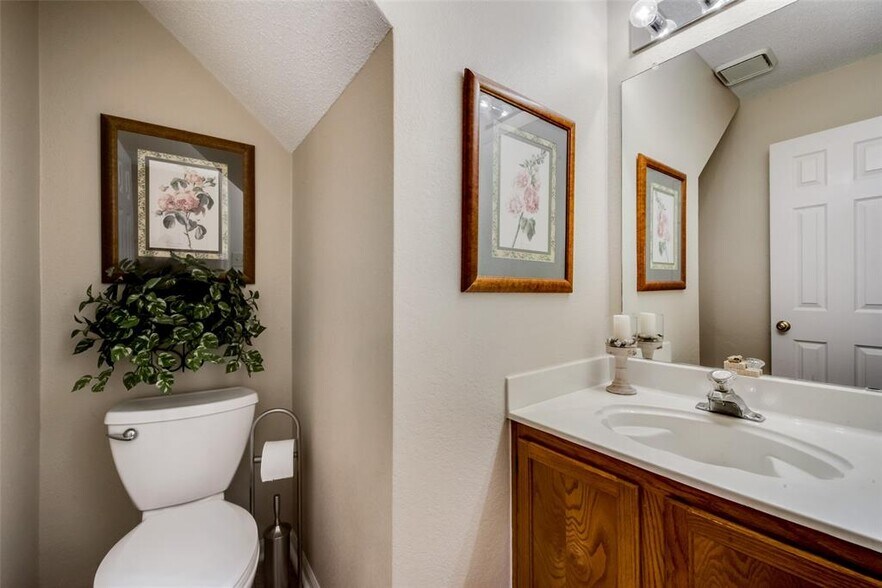 Building Photo - 2848 Ironwood Dr