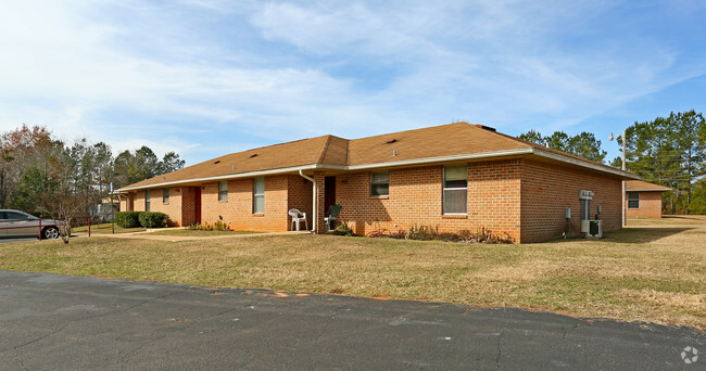 Building Photo - Green Meadows Apartments