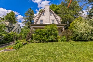 Building Photo - 531 Glenwood Rd