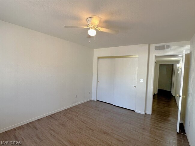 Building Photo - 3067 Key Largo Dr
