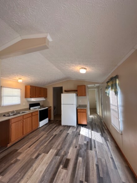 Building Photo - 1255 Liberty St