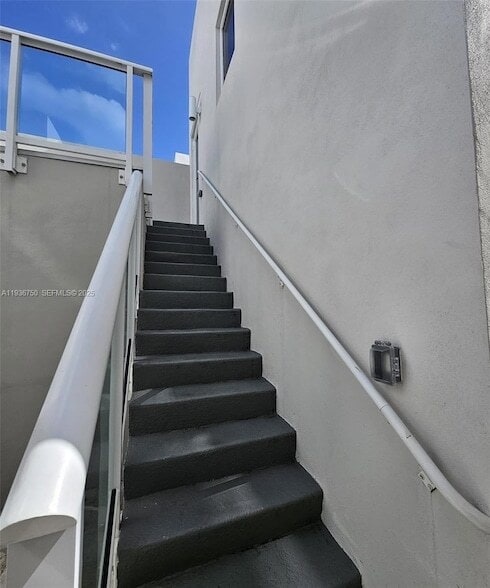 Building Photo - 6410 NW 105th Pl