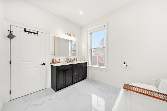 Building Photo - 57 Grampian Way