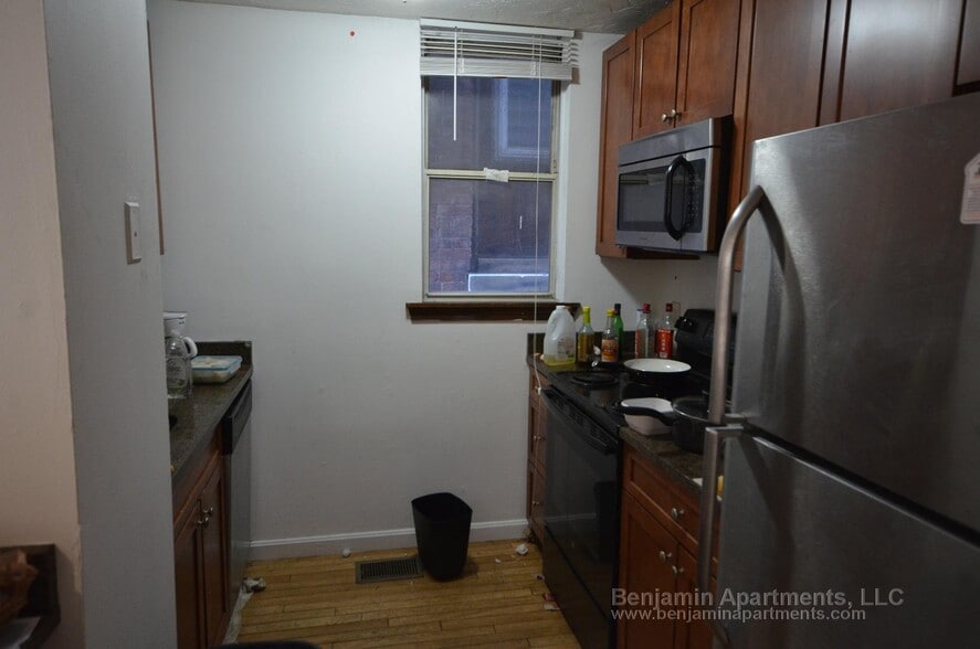 Building Photo - 10 Parker Hill Ave