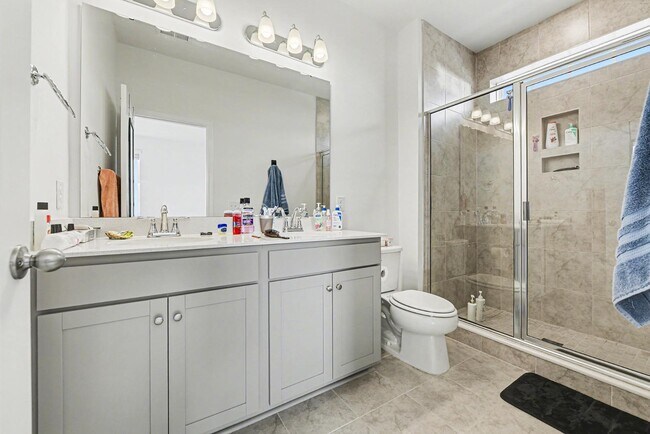 Building Photo - 801 Recess Pt Dr