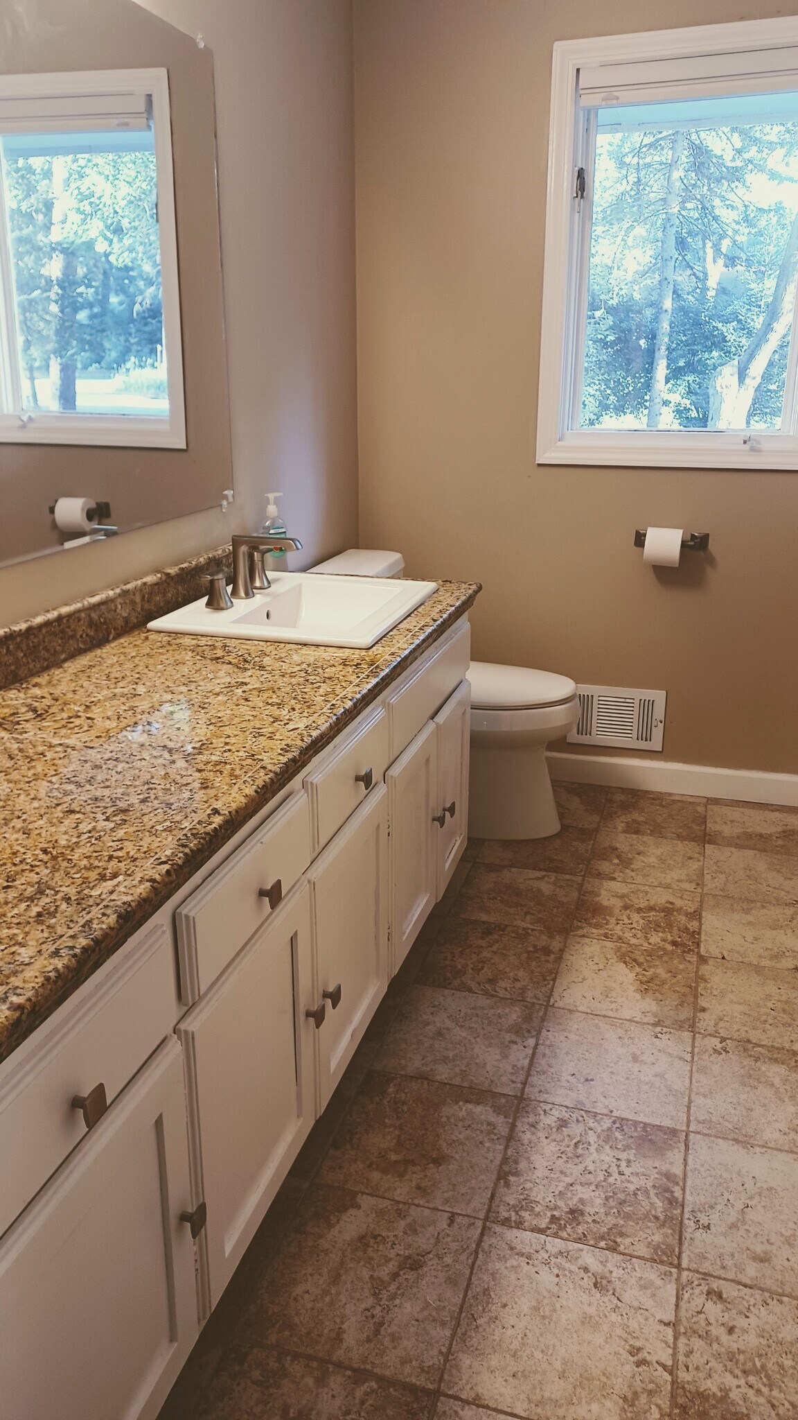 bathroom - 907 County Road B W