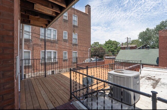 Building Photo - 4419 S Kingshighway Blvd