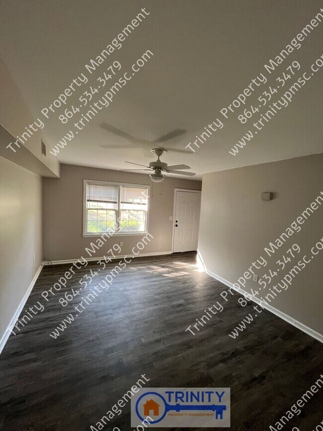 Building Photo - Must See! Beautiful Two Bedroom