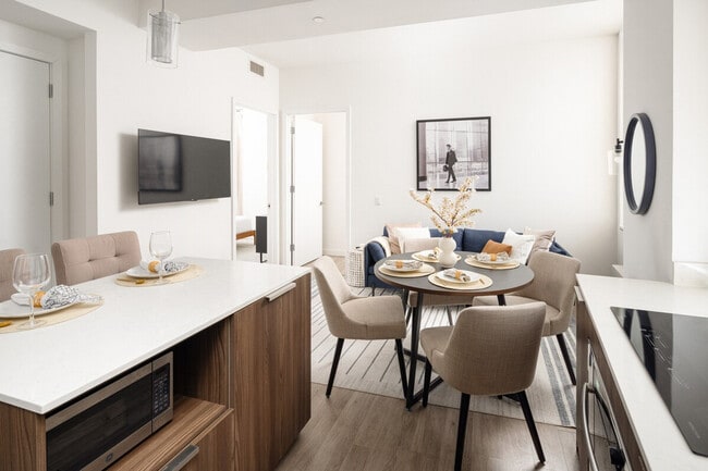 Building Photo - 140 Fulton St