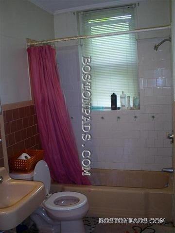 Building Photo - 107 Gordon St