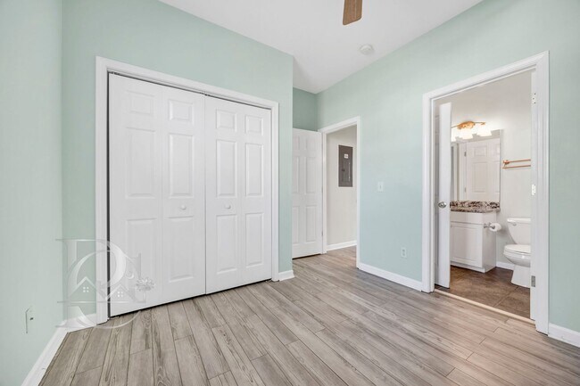 Building Photo - DOWNTOWN COLUMBIA BUNGALOW