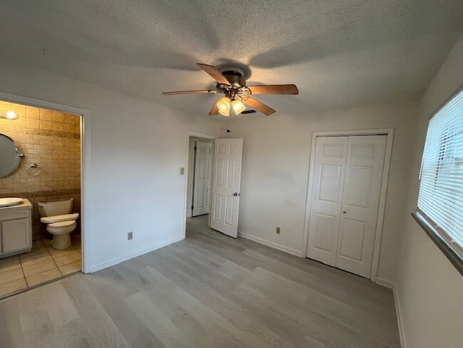 Building Photo - Nice 3 Bedroom 2 Bathroom House in Little Rock, Arkansas