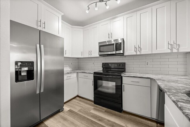 Building Photo - 126 Vista Verdi Cir