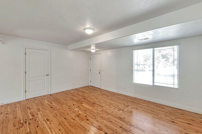 Building Photo - 503 N 850 W