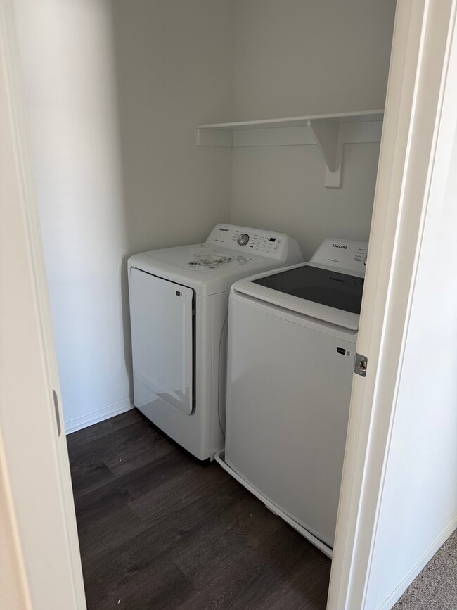 Building Photo - 6805 SW Dignity Ave