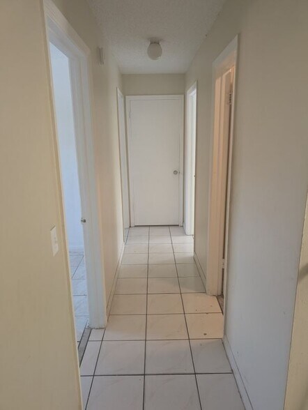 Building Photo - 20422 NW 29th Pl