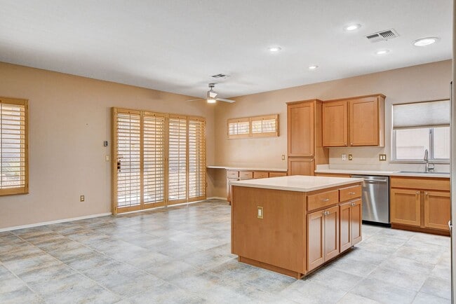 Building Photo - 55+ Age Restricted in Henderson - Zero Carpet