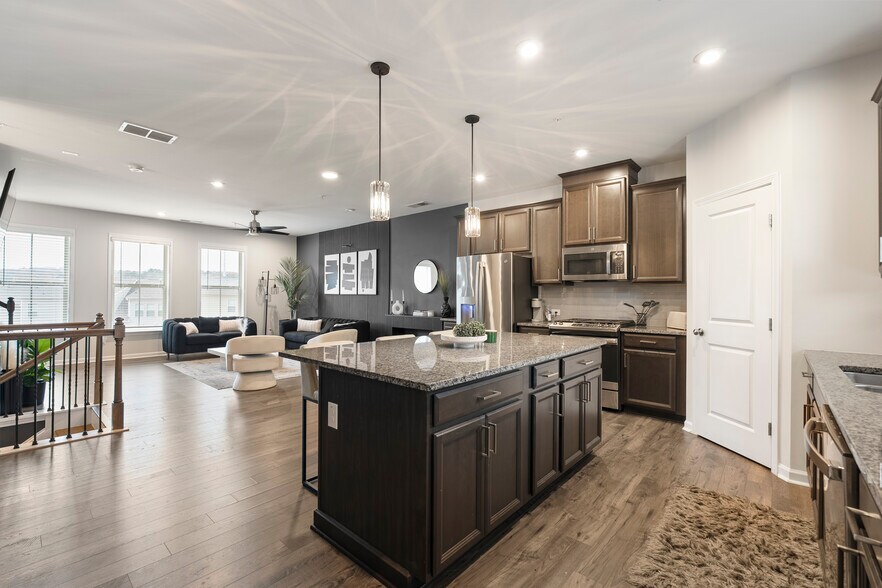 Building Photo - 1554 Ridgebrook Downs