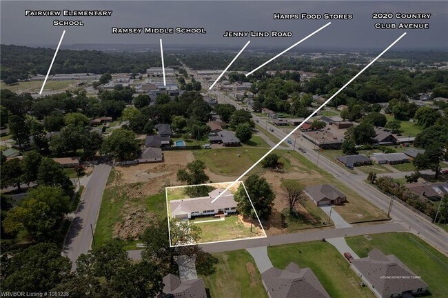 Building Photo - 2020 Country Club Ave