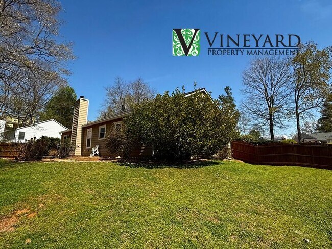 Building Photo - 1907 Grant Ln