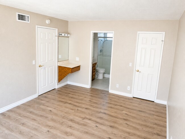 Building Photo - Beautiful Single-Story Home in the Desirable San Carlos Neighborhood