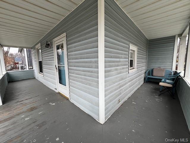 Building Photo - 120 Monhagen Ave