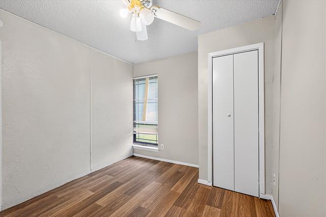 Building Photo - 10517 Castlerock Dr