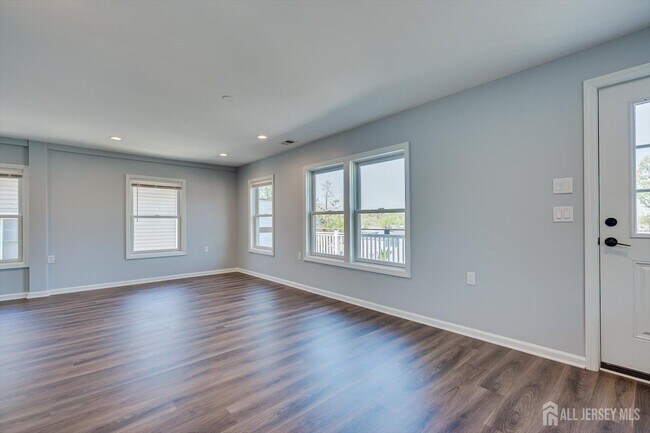 Building Photo - 4 Wilcox Ave