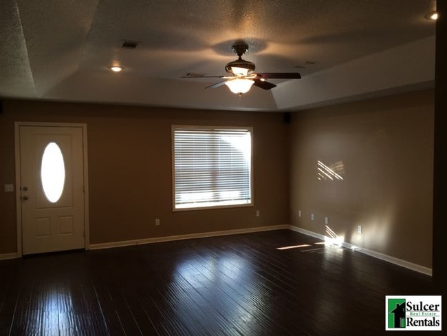Building Photo - 4616 Lilly Cove
