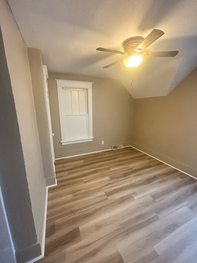 Building Photo - 352 Springfield Ave