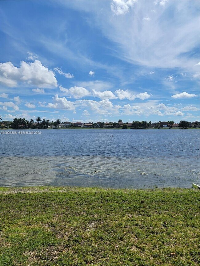 Building Photo - 3333 SW 156th Ct