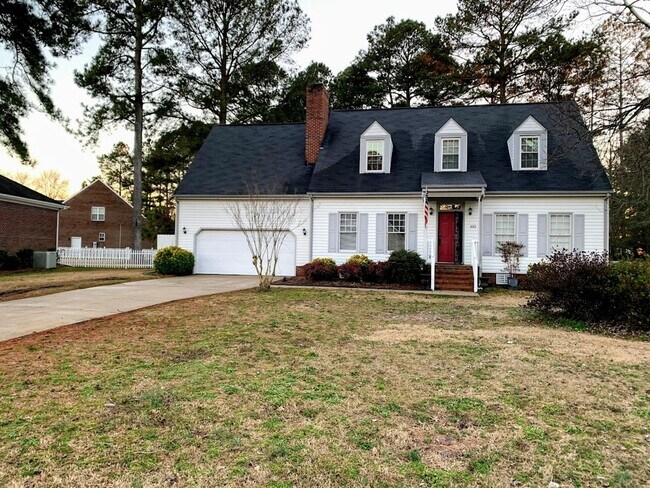 Building Photo - 132 S Marion Dr