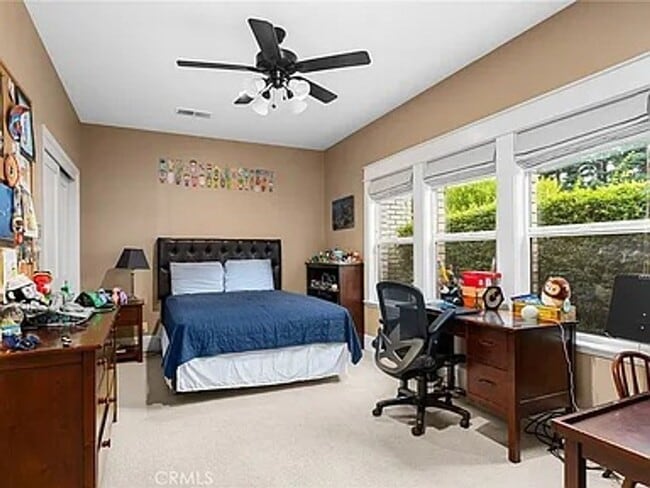 Building Photo - Custom built home with an AMAZING resort l...