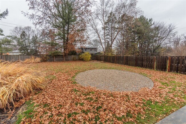 Building Photo - 2500 Deborah Dr