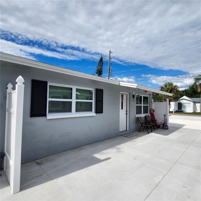 Building Photo - 15406 Avalon Ave