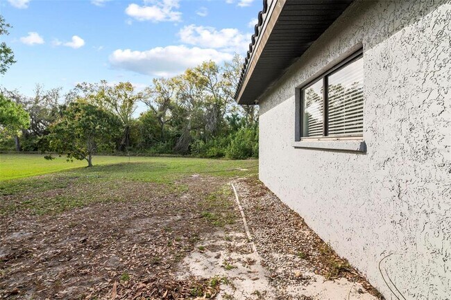 Building Photo - 6110 9th Ave Cir NE