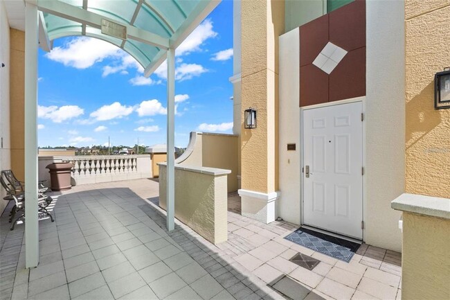 Building Photo - 800 N TAMIAMI Trl