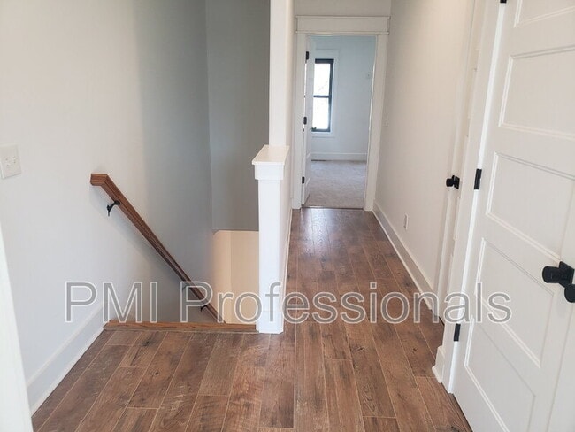Building Photo - 209 McAuliffe St