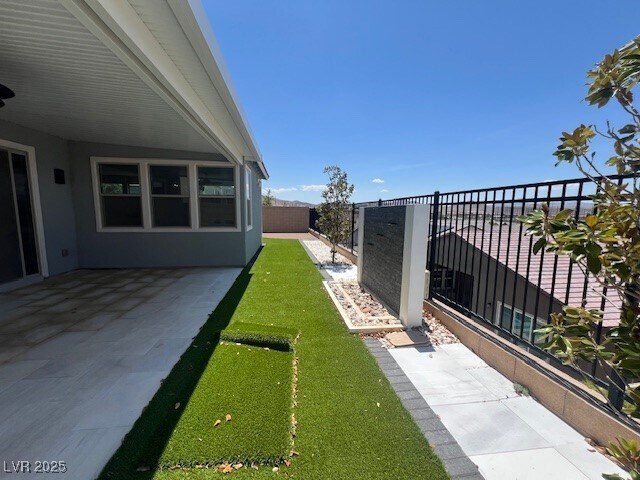 Building Photo - 3408 Solarino Ln
