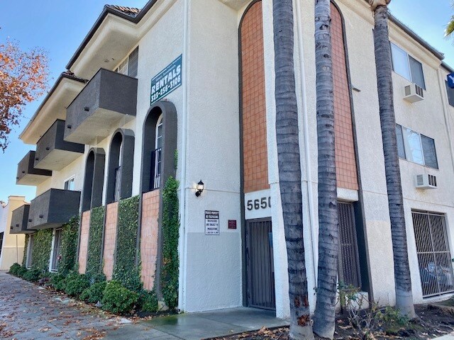 Primary Photo - 5650 York Blvd