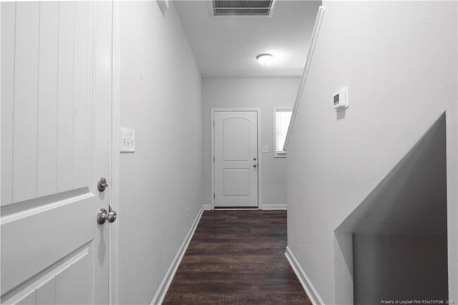 Building Photo - 393 Hicks Ave