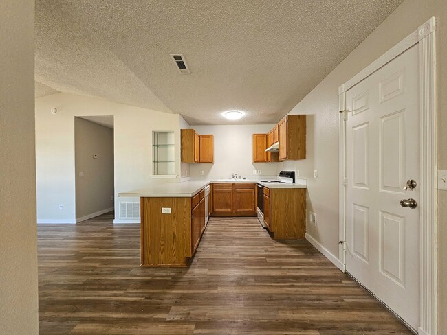 Building Photo - 1111 Tunbridge Dr
