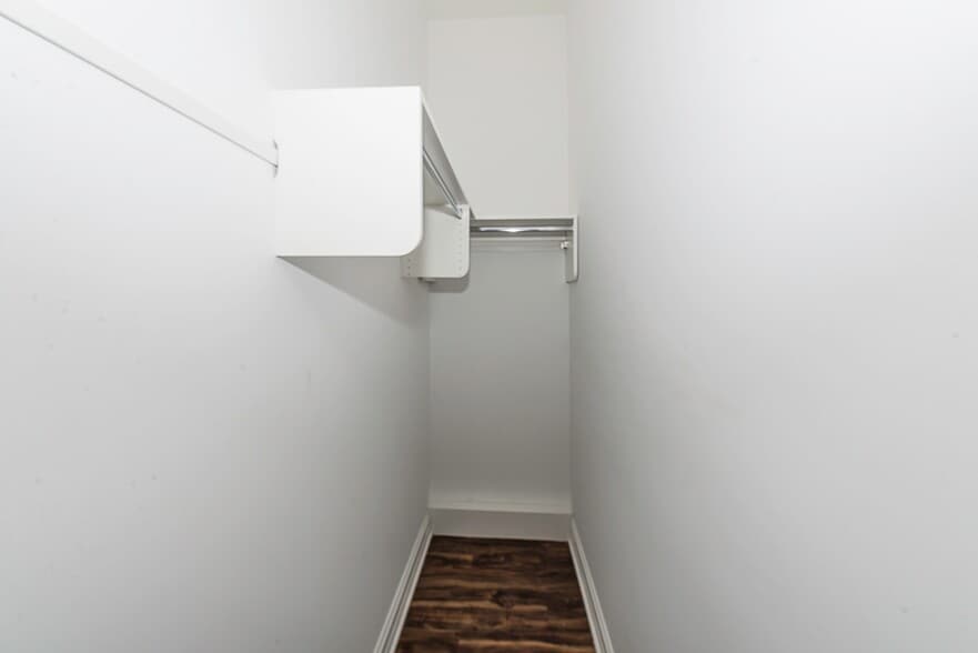 Building Photo - 3336 W Irving Park Rd