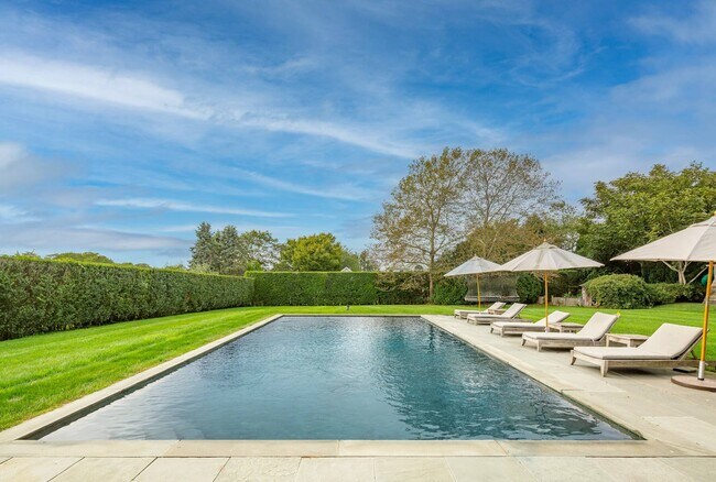 Building Photo - 32 Sagg Rd