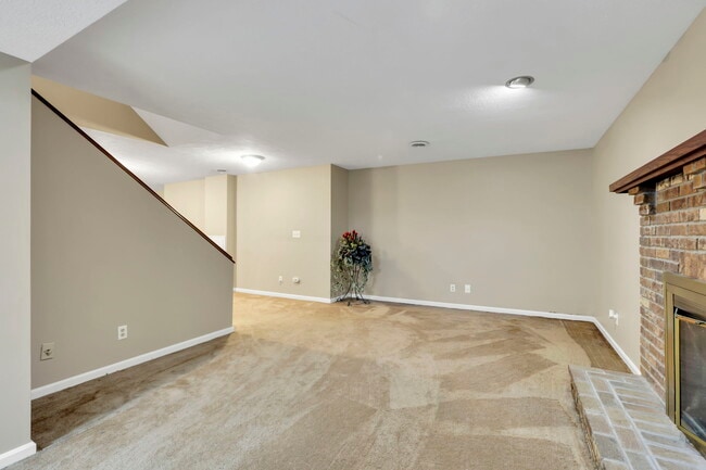 Building Photo - 955 Eastward Cir
