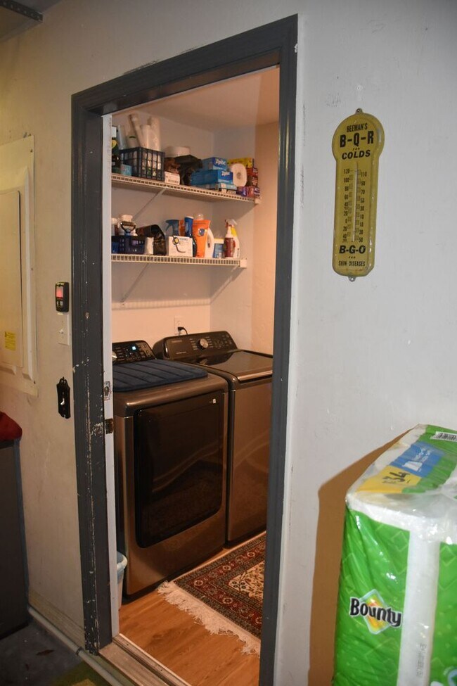 Building Photo - 3/2 Home in The Reserve