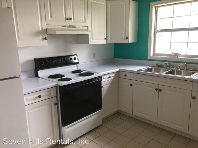 Building Photo - 1027 W Main St