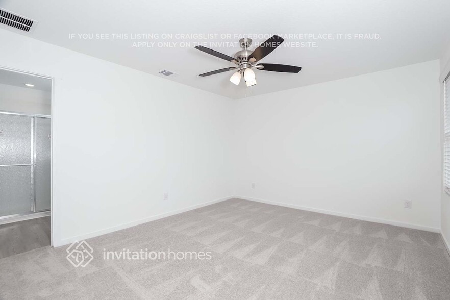 Building Photo - 3205 Roslyn Grist