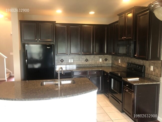 Building Photo - 2123 Shady Pond Dr