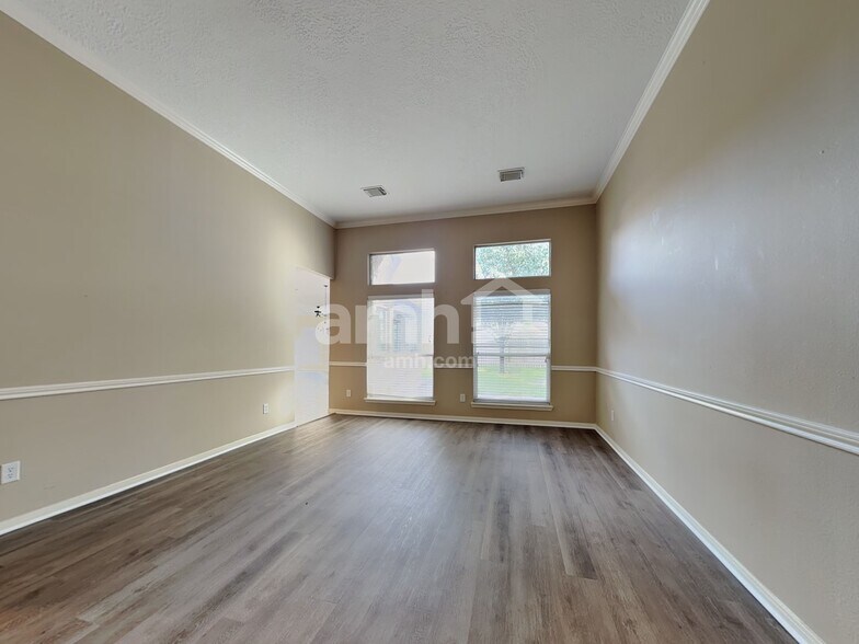 Building Photo - 30102 Canyon Side Ln